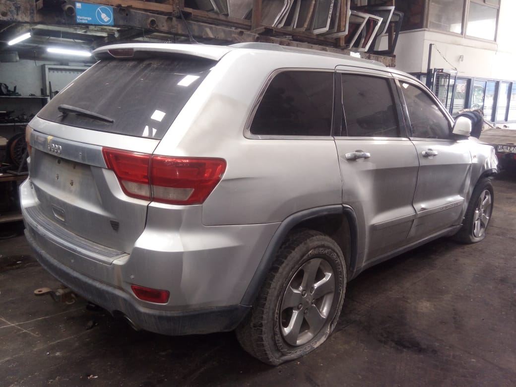  Jeep GRAND CHEROKEE 2011    EN DESARME